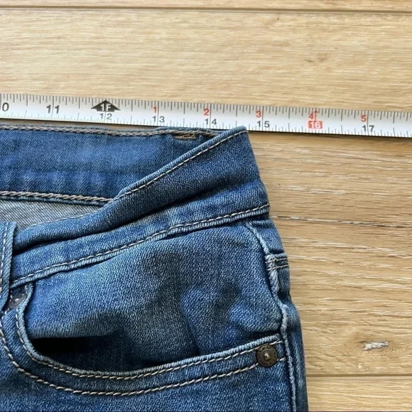 𝅺WAX jean distressed medium wash medium rise skinny jeans, size 9 - Picture 7 of 13